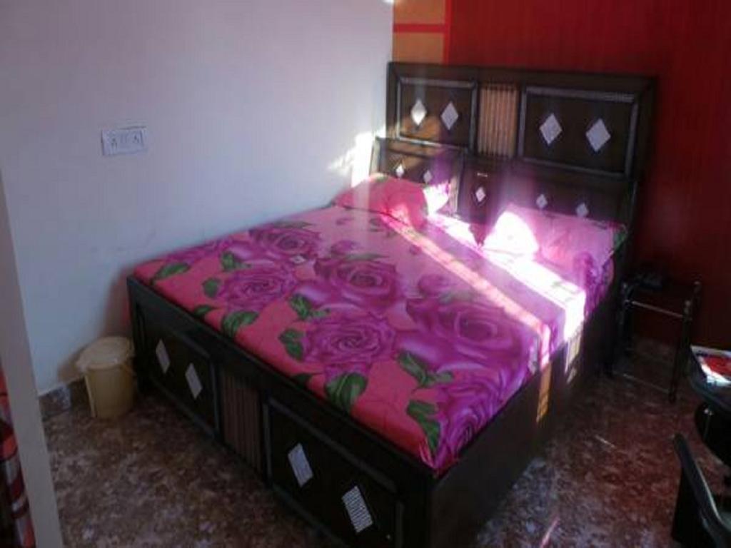 Hotel Jan Jan Tak Dehradun Oda fotoğraf