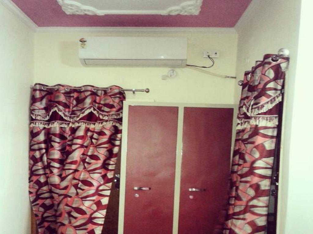 Hotel Jan Jan Tak Dehradun Oda fotoğraf