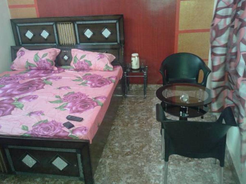 Hotel Jan Jan Tak Dehradun Oda fotoğraf